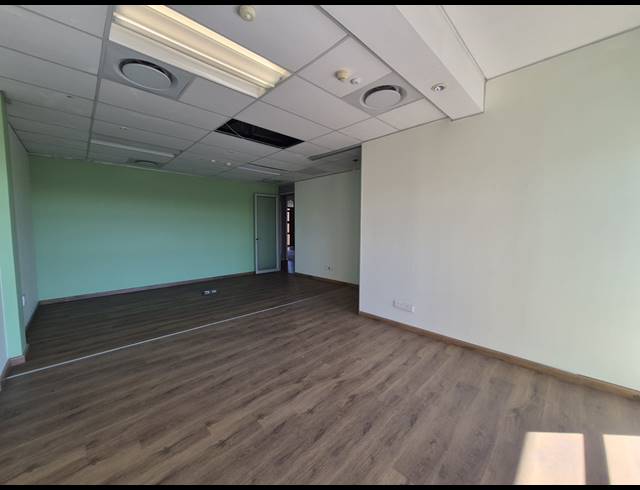221M² OFFICE TO LET IN SANDTON CENTRAL
